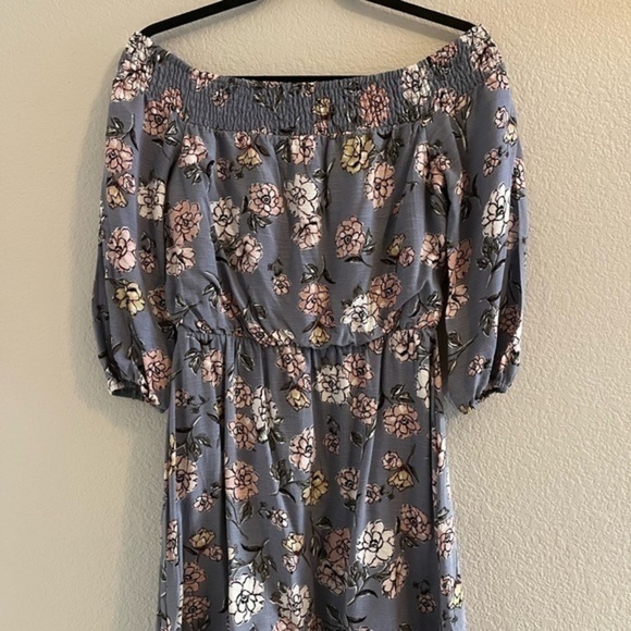 Floral off the shoulder mini dress - Picture 2 of 5